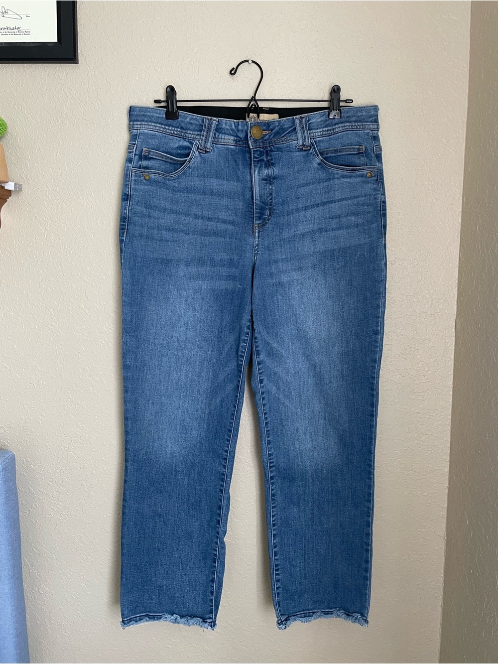Democracy High Waisted Straight Leg Frayed Hem Jeans Size 14W Plus Size